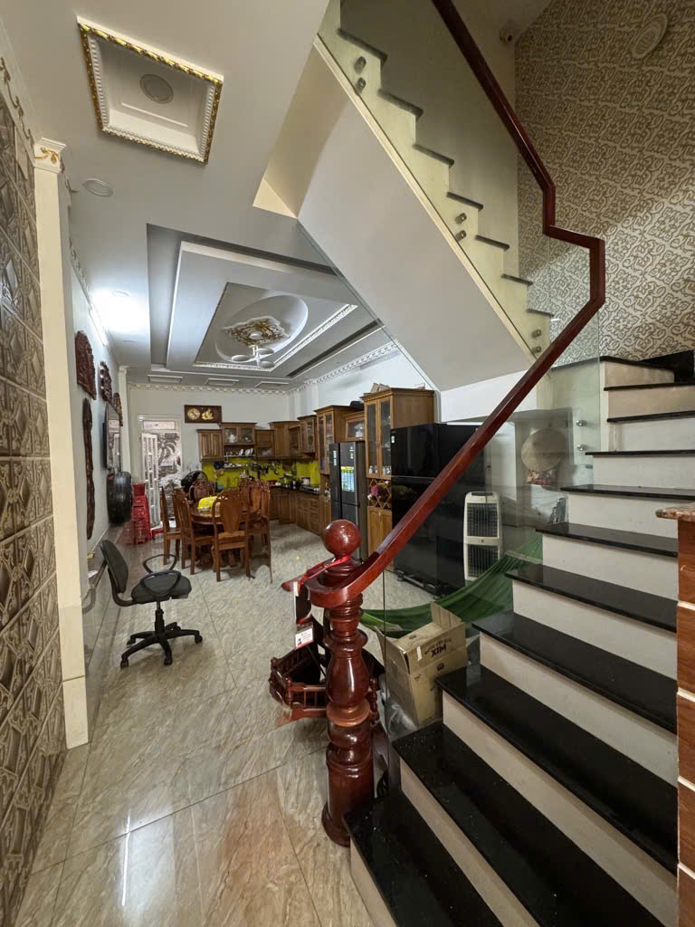 BÁN NHÀ MỚI ĐẸP
