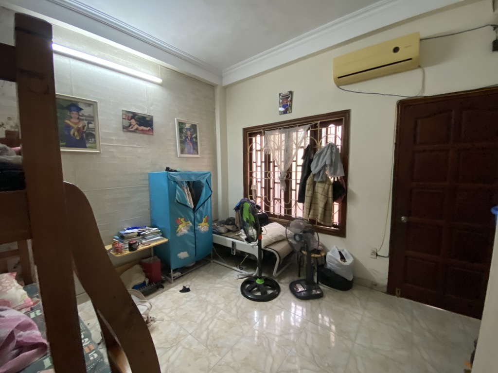 SIÊU PHẨM CẦU GIẤY GẦN PHỐ - VỊ TRÍ ĐẸP 50M RA PHỐ