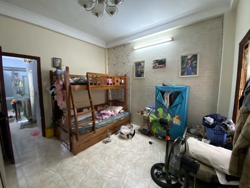 SIÊU PHẨM CẦU GIẤY GẦN PHỐ - VỊ TRÍ ĐẸP 50M RA PHỐ