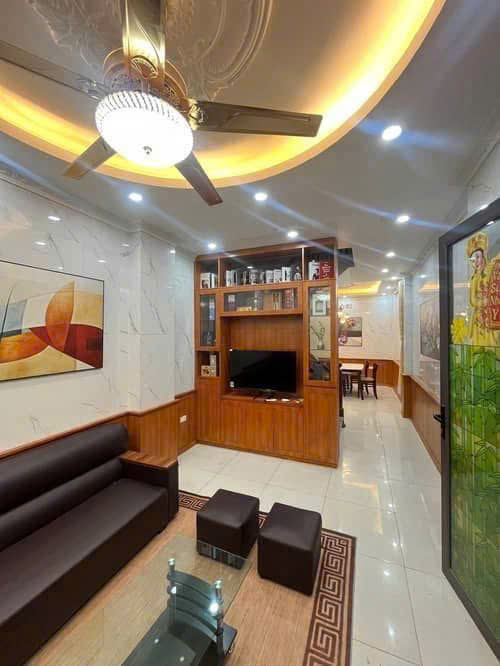 CHỦ CẦN TIỀN BÁN GẤP, NHÀ 4 TẦNG, MẶT TIỀN 10M, 4 NGỦ, DÒNG TIỀN 10 TR/1THÁNG, GIÁ 3.95 TỶ