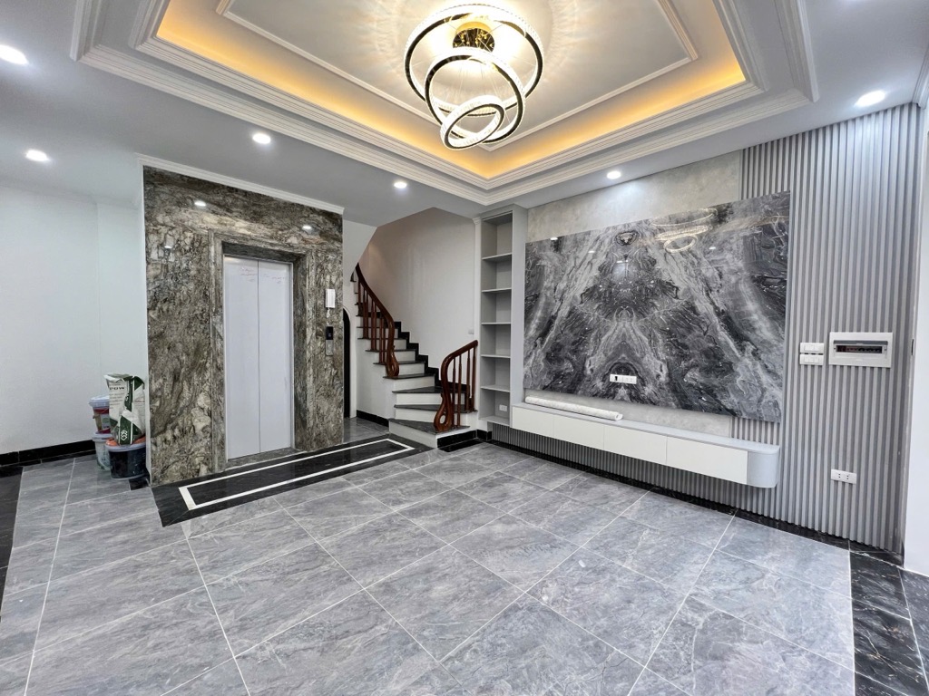 NHÀ ĐẸP KHƯƠNG ĐÌNH 38M2 - 8 TỶ