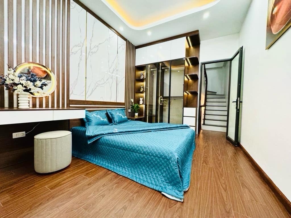 Nhà riêng ở ngay Tại Khương Trung 5,8 tỷ cho 28m2