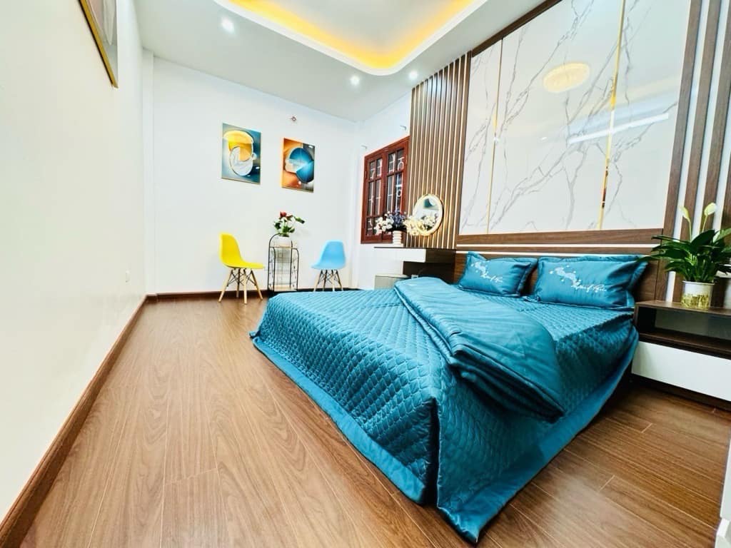 Nhà riêng ở ngay Tại Khương Trung 5,8 tỷ cho 28m2