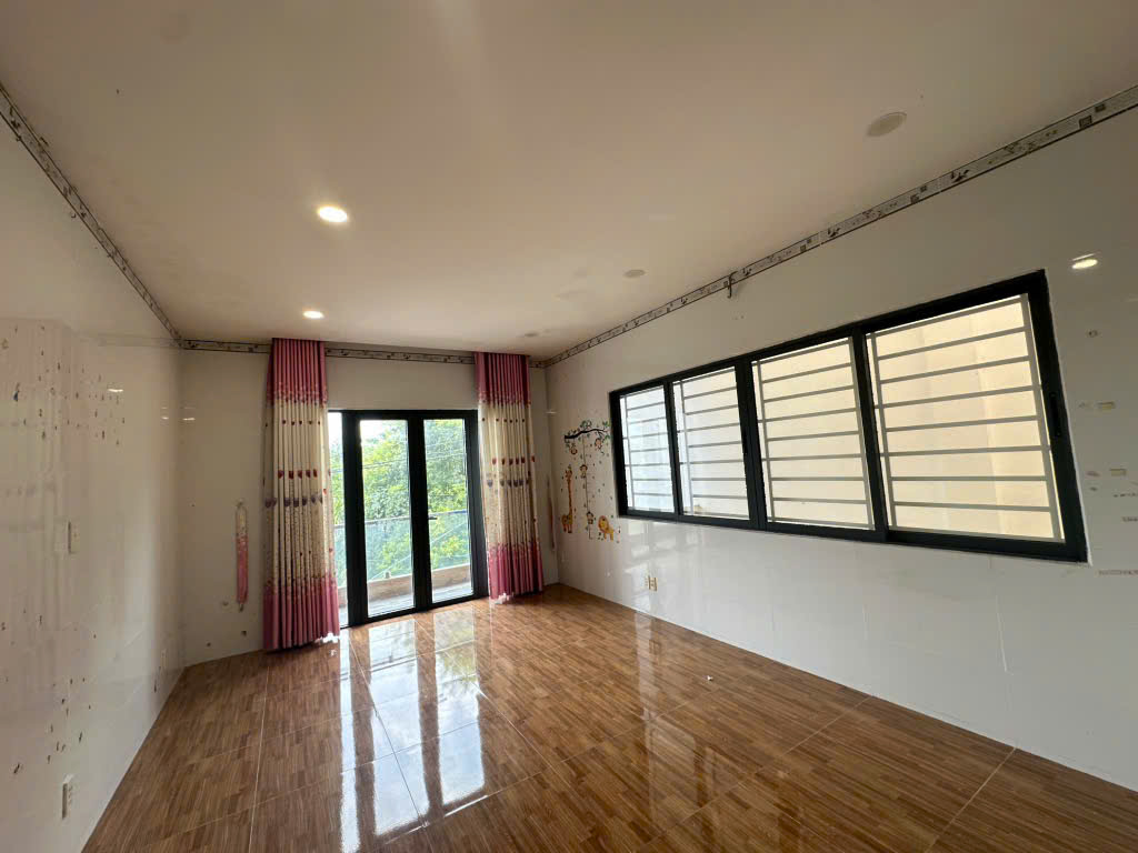 Nhà đẹp #TL37,Thạnh Lộc Q12,hẻm xe hơi thông thoáng,nhà xây 3 tầng kiên cố,giá 5ty7