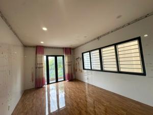 Nhà đẹp #TL37,Thạnh Lộc Q12,hẻm xe hơi thông thoáng,nhà xây 3 tầng kiên cố,giá 5ty7