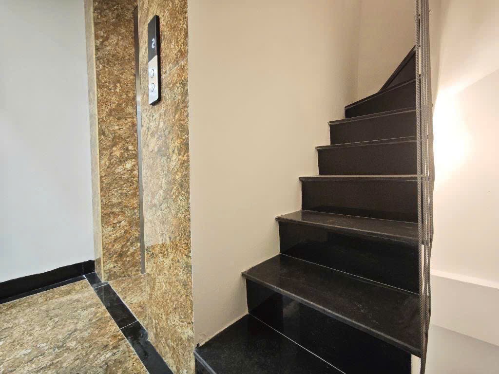 Căn rất hiếm cát Linh 7T thang máy