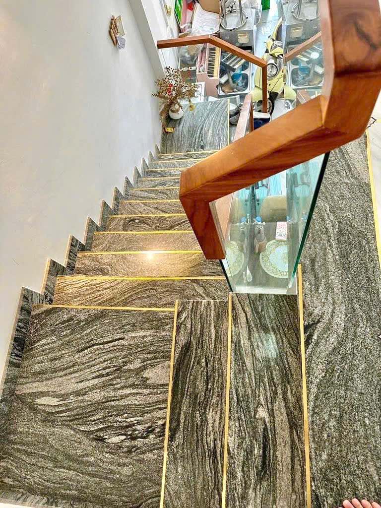 BÁN NHÀ 4 TẦNG - NGAY QL13 - HIỆP BÌNH PHƯỚC -  THỦ ĐỨC - HẺM XE HƠI - DIỆN TÍCH SỬ DỤNG 150m2, GIÁ CHỈ HƠN 5 TỶ