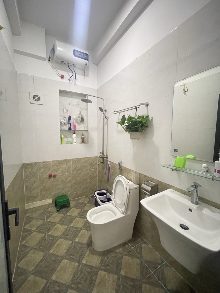 Bán nhà Phố Ngọc Trì Long Biên- 48m 5 tầng 6 tỷ ôtô đỗ cửa