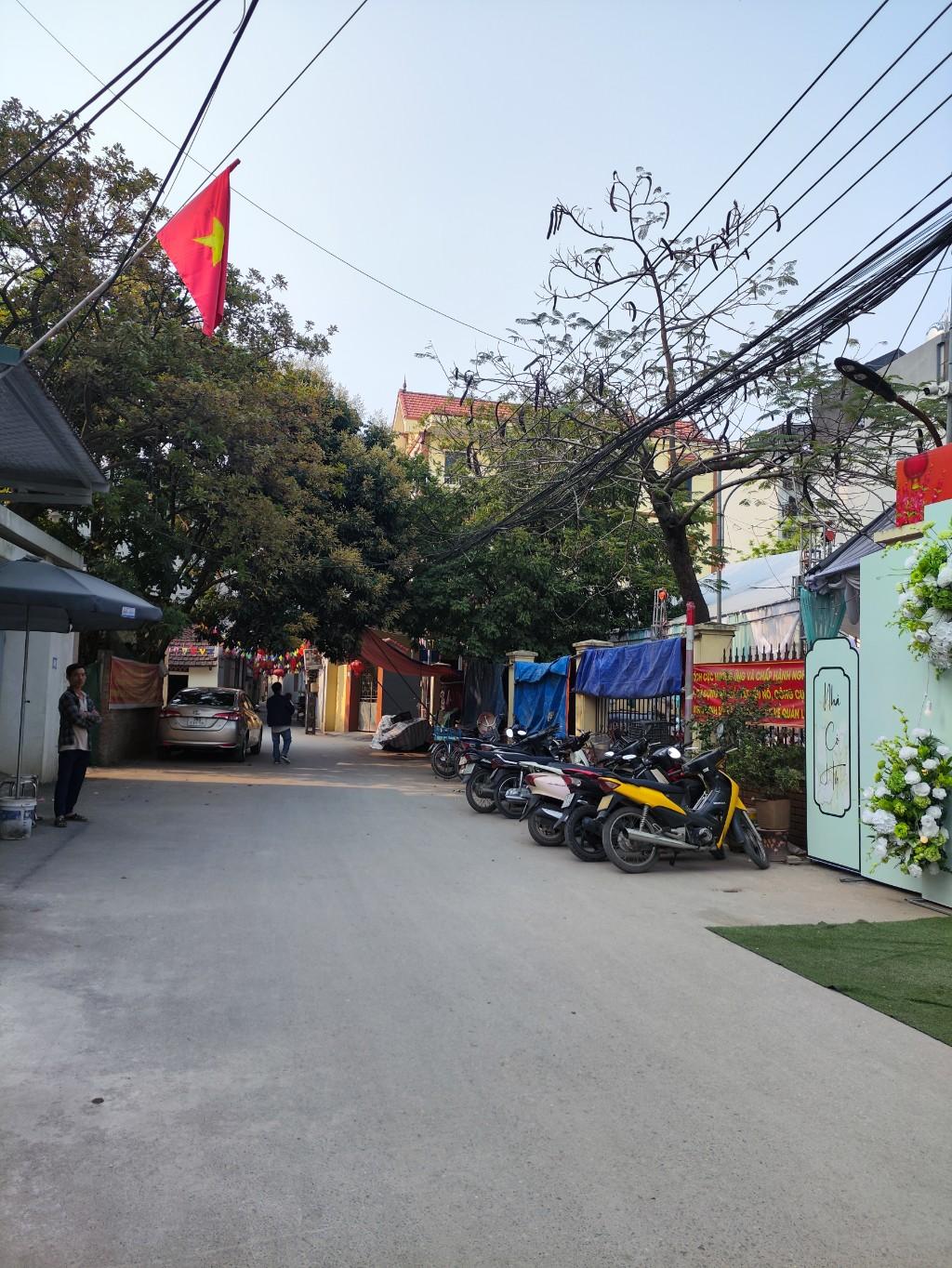 MẶT PHỐ 422B - SƠN ĐỒNG - VỈA HÈ RỘNG