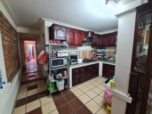 NHÀ ĐẸP QUẬN 10 21 TỶ - THÀNH THÁI - 1 TRỆT 1 LỬNG - VÀI BƯỚC RA HẺM XE TẢ