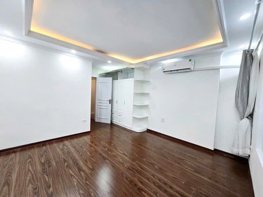 BÁN NHÀ QUAN NHÂN NHÀ ĐẸP Ở NGAY 76.5M2 GIÁ 1X TỶ