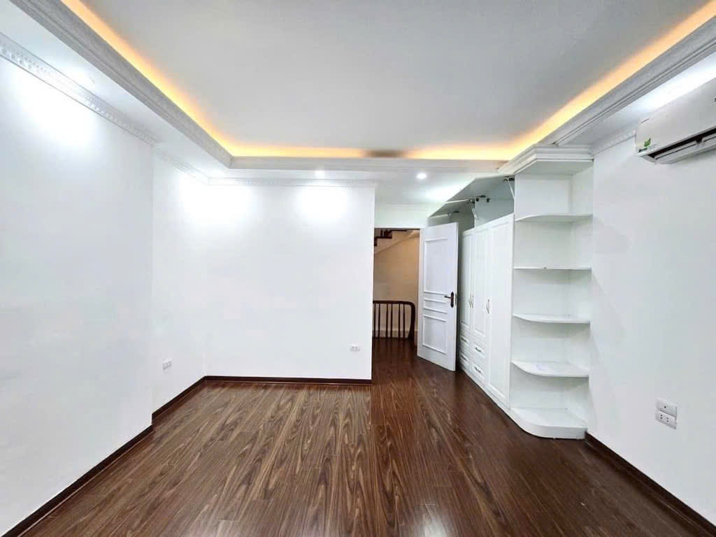 BÁN NHÀ QUAN NHÂN NHÀ ĐẸP Ở NGAY 76.5M2 GIÁ 1X TỶ