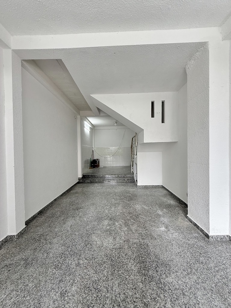 mt trong chợ htt - 4x12 - 4 tầng chỉ 8.3ty