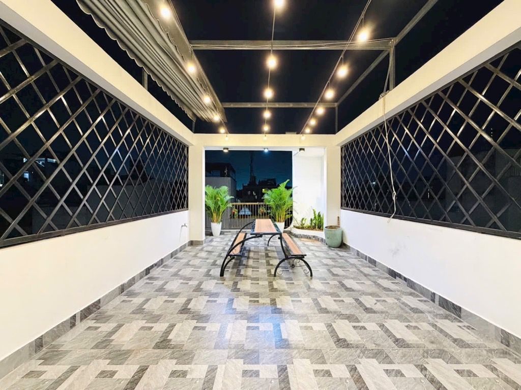 NHANH MỚI KỊP NGAY TRƯỜNG NGUYỄN CÔNG TRỨ