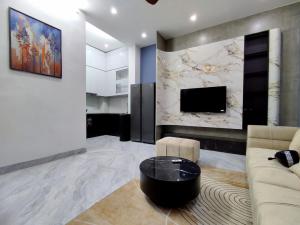 Chung cư đẹp có sổ full nội thất, nhỉnh 2 tỷ tai Tây Hồ