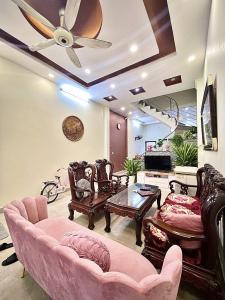 NHÀ HIẾM TÂY HỒ – 5 TẦNG ĐẸP LONG LANH – NHỈNH 6 TỶ – GẦN SÂN BAY, GẦN PHỐ!