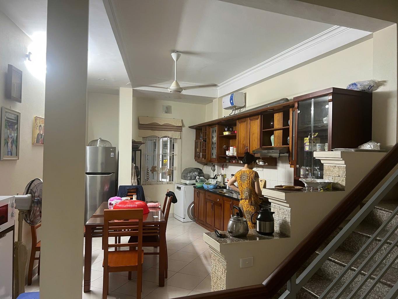 bán nhà mặt phố