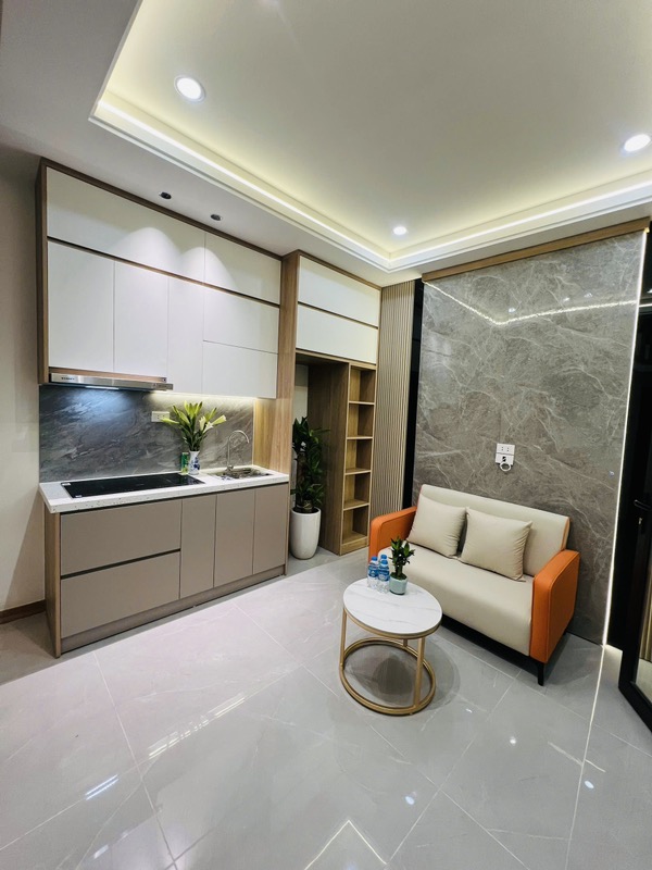 Bán gấp căn 4 tầng bạch mai