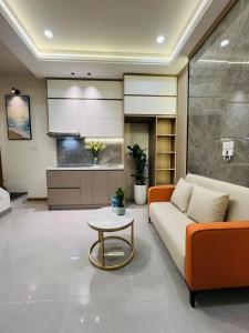 Bán gấp căn 4 tầng bạch mai