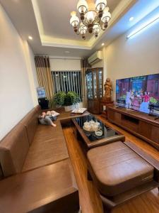 BÁN NHÀ DÂN XÂY CHẮC CHẮN VỪA Ở VỪA KINH DOANH