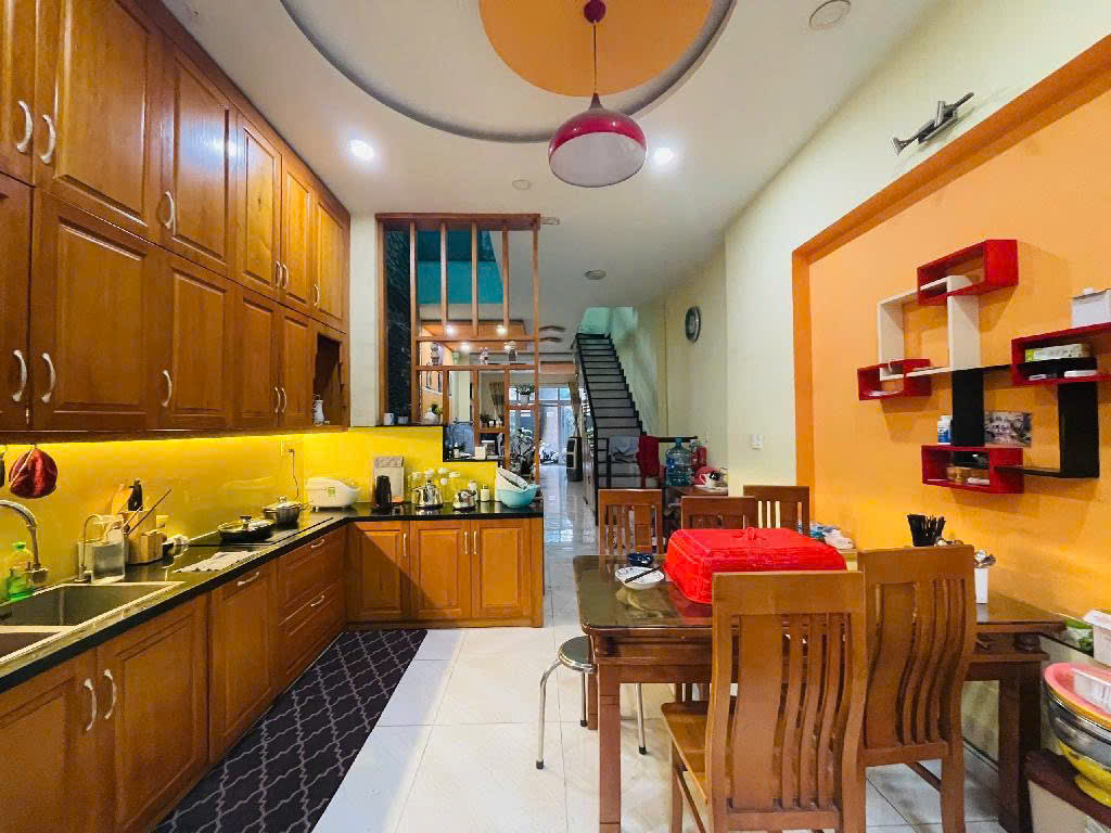 NHÀ ĐẸP GIÁ TỐT – 84M2 – 3 TẦNG KIÊN CỐ – PHÚ THỌ HÒA, TÂN PHÚ