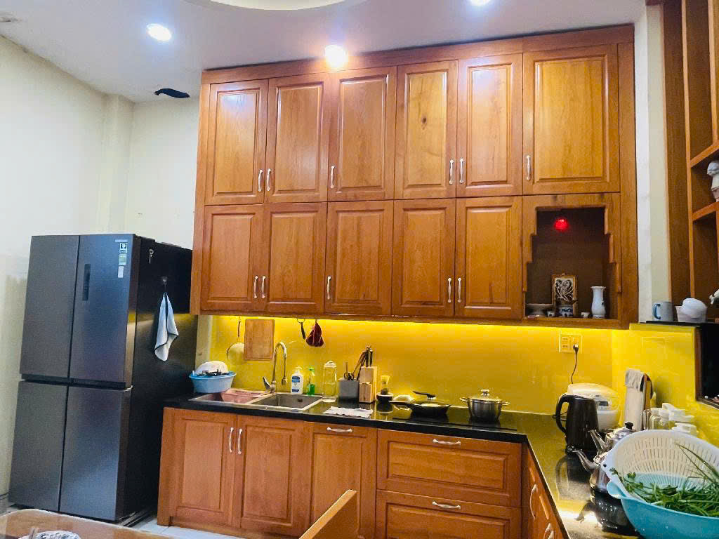 NHÀ ĐẸP GIỮA LÒNG TÂN PHÚ – 84M2 – 3 TẦNG – GIÁ CHỈ 8 TỶ