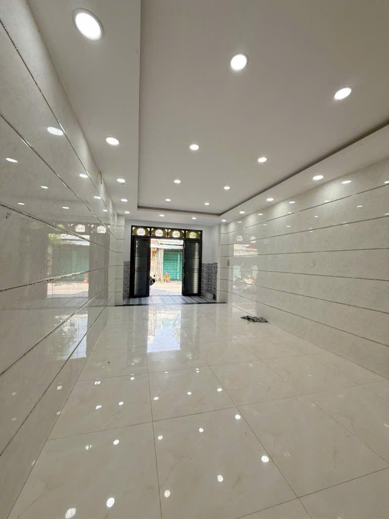 NHÀ ĐẸP GIÁ MỀM – MẶT TIỀN THÔNG THOÁNG – KHU VIP GẦN TRUNG TÂM