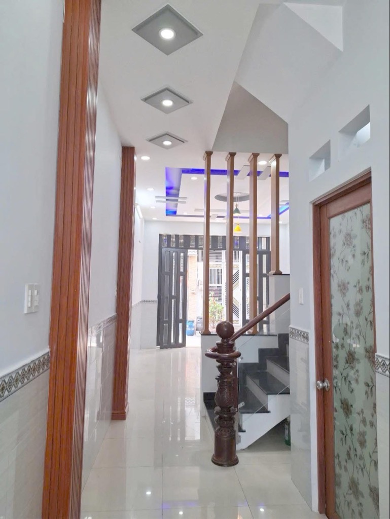 BÁN NHÀ 3 TẦNG ĐẸP Ở NGAY - HẺM XE TẢI 6M - GIÁP TÂN PHÚ - CHỈ 4.5 TỶ