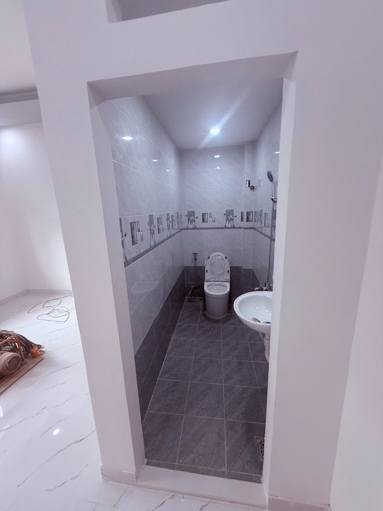 CHỈ 4.4 TỶ - NHÀ ĐẸP HẺM XE HƠI - LÊ VĂN QUỚI - VÀO Ở NGAY – GIÁP TÂN PHÚ