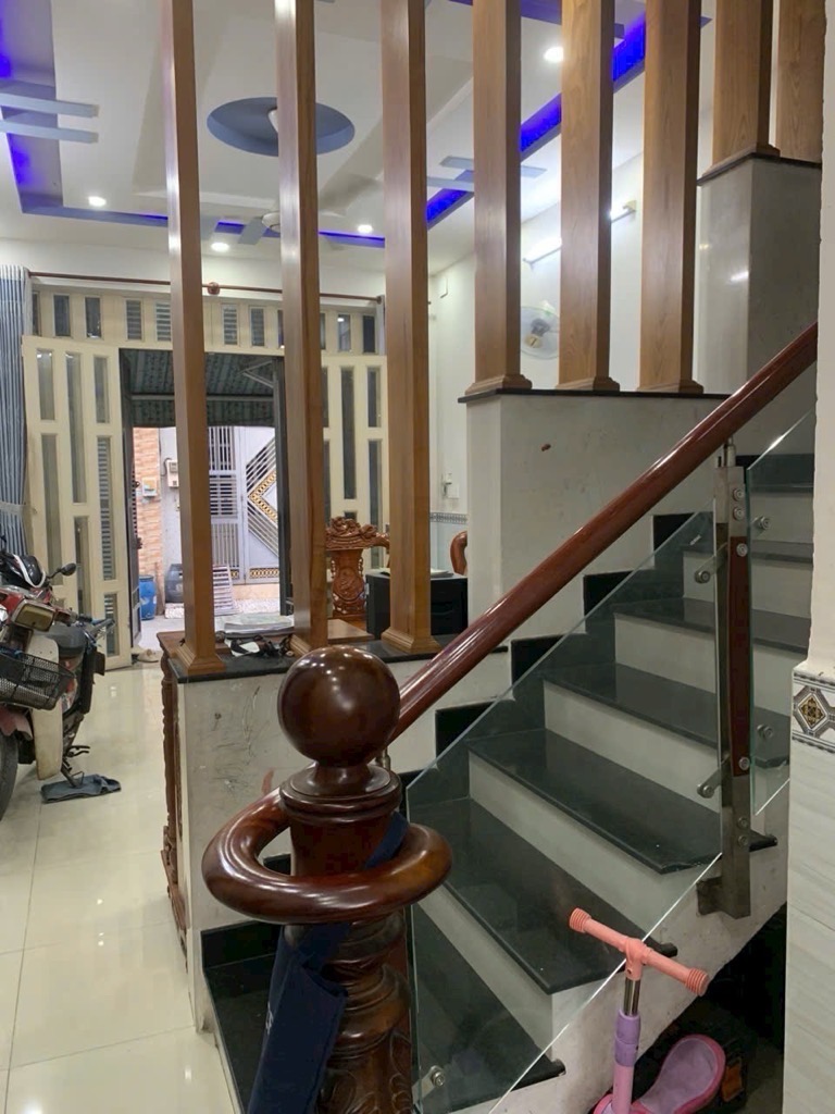 MÃ LÒ BÌNH TÂN GIÁP TÂN PHÚ - NHÀ MỚI VÀO Ở NGAY – HẺM XE TẢI - GIÁ CHỈ 4.6 TỶ