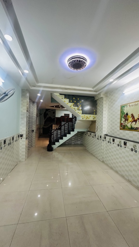 NHÀ MỚI ĐẸP KHU GÒ XOÀI - 3 TẦNG - HẺM ÔTÔ ĐẬU CỬA – 4X14M - CHỈ 5.55 TỶ
