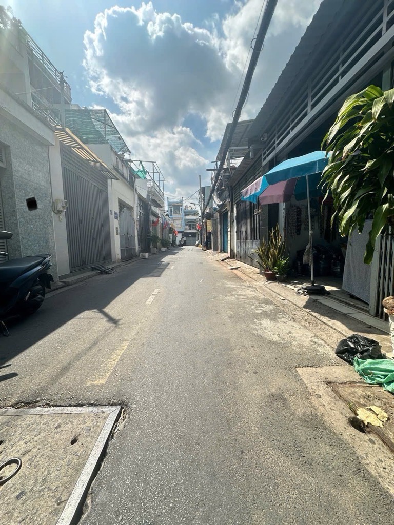 NHÀ MỚI ĐẸP - MẶT TIỀN MIẾU GÒ XOÀI - VỪA Ở VỪA CHO THUÊ – 60M² – 5.2 TỶ