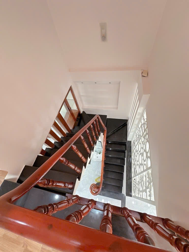 NHÀ ĐẸP GIÁ TỐT – HẺM XE TẢI GÒ XOÀI – SÁT BÊN TÂN PHÚ – 44M2 GIÁ CHỈ 5.1 TỶ