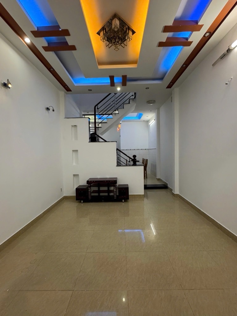 BÁN NHÀ 2 TẦNG HẺM XE HƠI NGAY LÊ VĂN QUỚI KẾ TÂN PHÚ CHỈ 5.4 TỶ