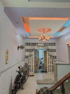 NHÀ 3 TẦNG ĐẸP LONG LANH – HẺM NHỰA 8M XE TẢI – GIÁ CHỈ 5.3 TỶ – BÌNH TÂN