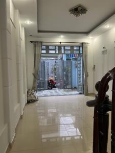 BÁN NHÀ HXH LÊ VĂN QUỚI GIÁP TÂN PHÚ - NHÀ ĐẸP 2 TẦNG KIÊN CỐ - CHỈ HƠN 4 TỶ