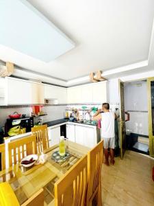 NHÀ MỚI ĐẸP - HẺM XE HƠI - GIÁP TÂN PHÚ - CHỈ HƠN 4 TỶ