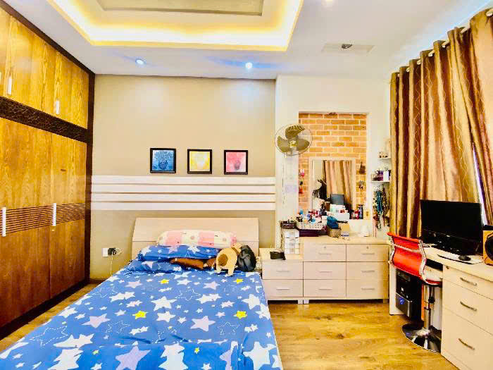 Bán Nhà Hẻm 5m Trương Công Định (4 x19) 4 tầng giá 11.8Tỷ Phường 14 ,Tân Bình