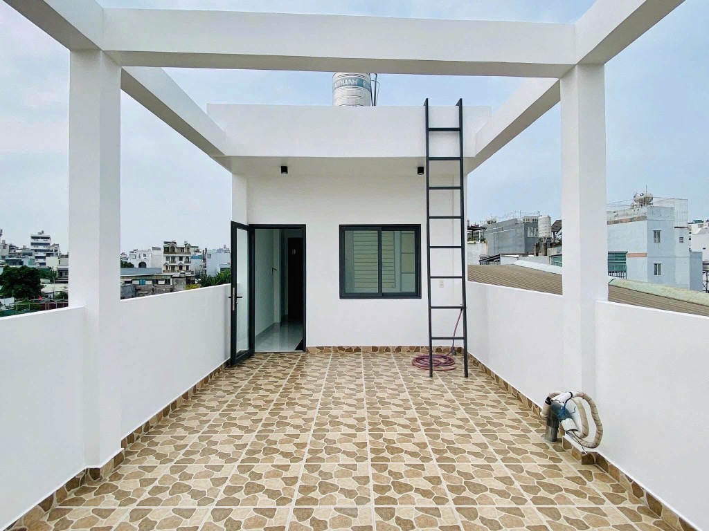 DT: 4x16m, đường Phan Huy Ích, HXH,  gần EMART