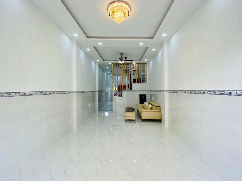 DT: 4x16m, đường Phan Huy Ích, HXH,  gần EMART