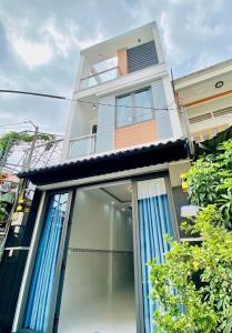 DT: 4x16m, đường Phan Huy Ích, HXH, gần EMART
