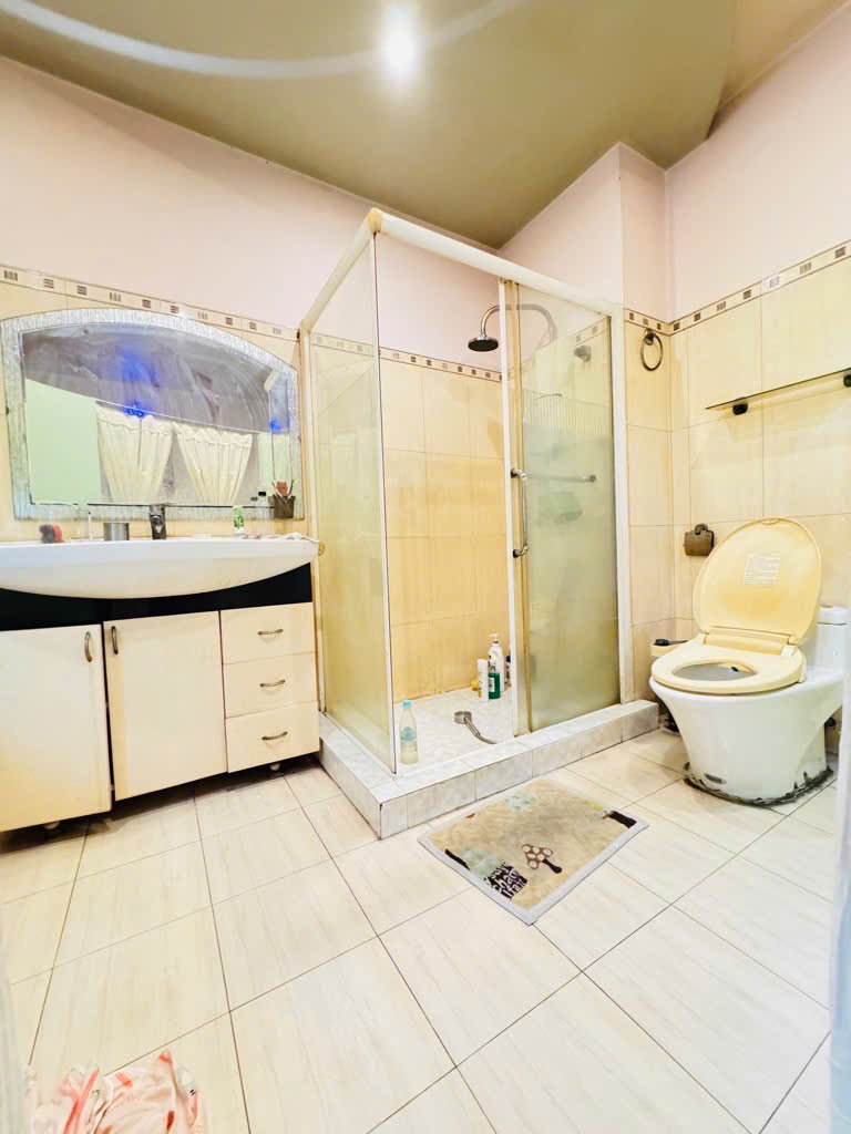 MẶT TIỀN ĐƯỜNG KINH DƯƠNG VƯƠNG, Q.6
