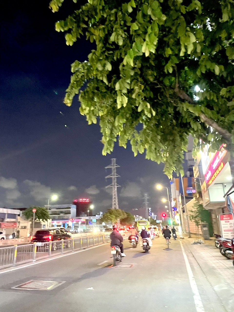 MẶT TIỀN ĐƯỜNG KINH DƯƠNG VƯƠNG, Q.6