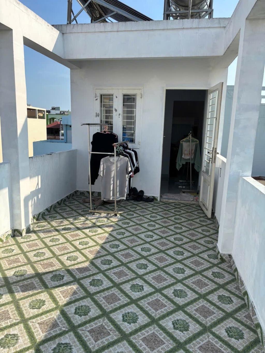NHÀ HẺM ĐG RỘNG 12M, THÁI PHIÊN, Q.11