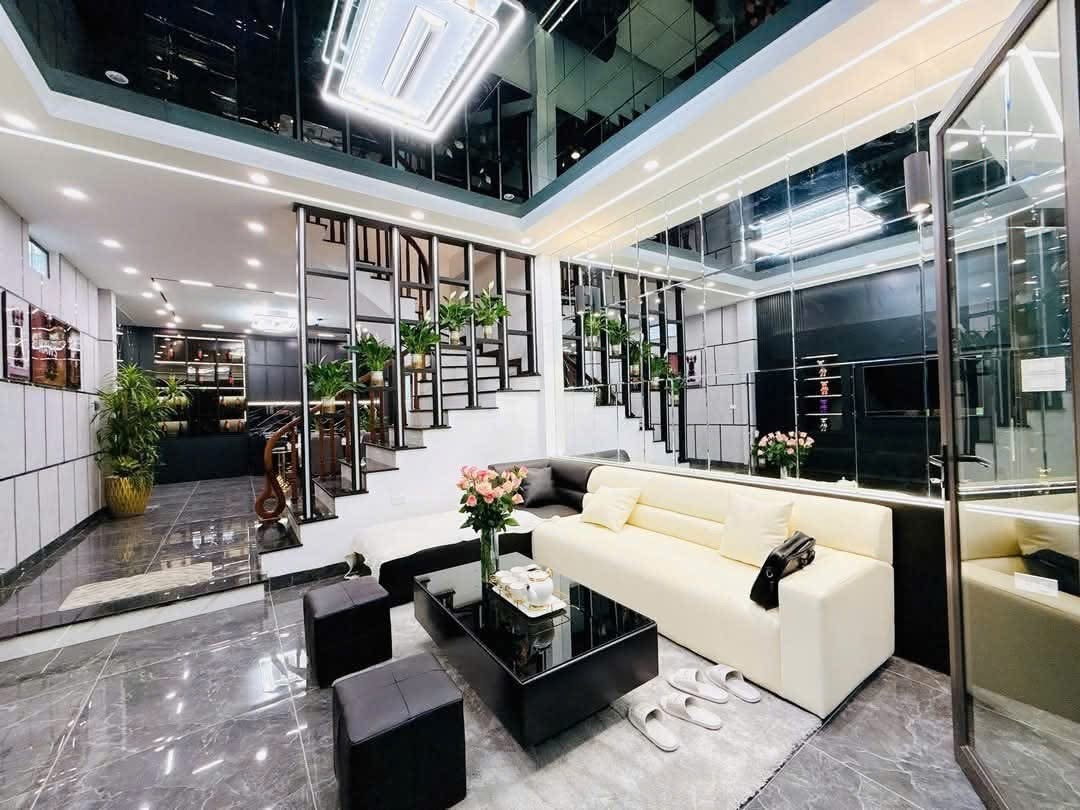 NHÀ ĐẸP DƯƠNG VĂN BÉ - HAI BÀ TRƯNG