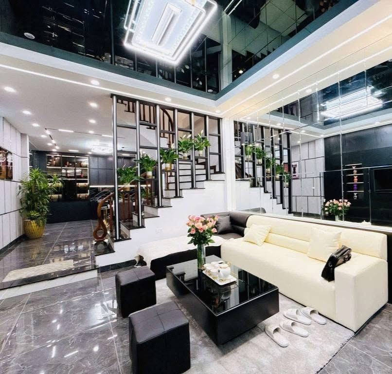 NHÀ ĐẸP DƯƠNG VĂN BÉ - HAI BÀ TRƯNG