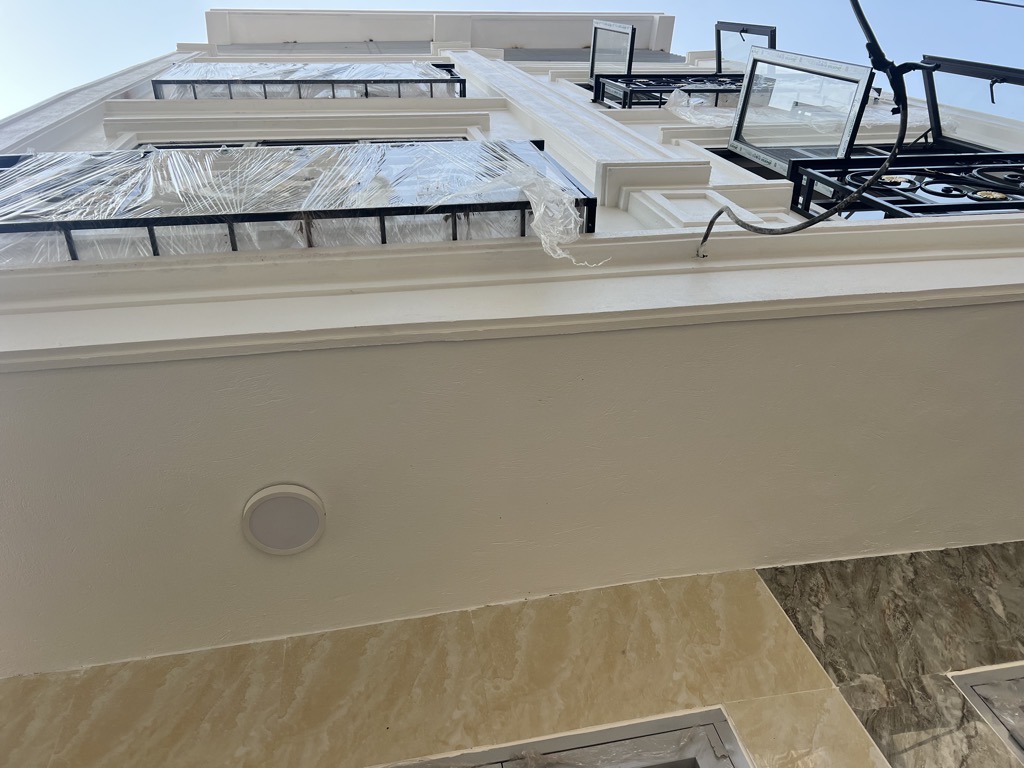 BÁN NHÀ 5TẦNG 38M² 5,3TỶ LÔ GÓC ÔTÔ ĐỖ CỬA
