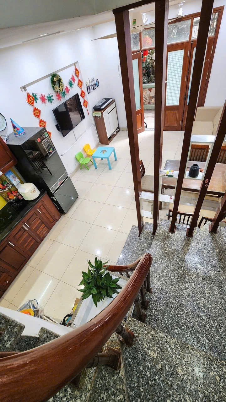 NHÀ SỔ ĐỎ - 35M2 - GIÁ CHỈ 5.85 TỶ (CTL) - SỬA NHẸ LÀ Ở NGAY