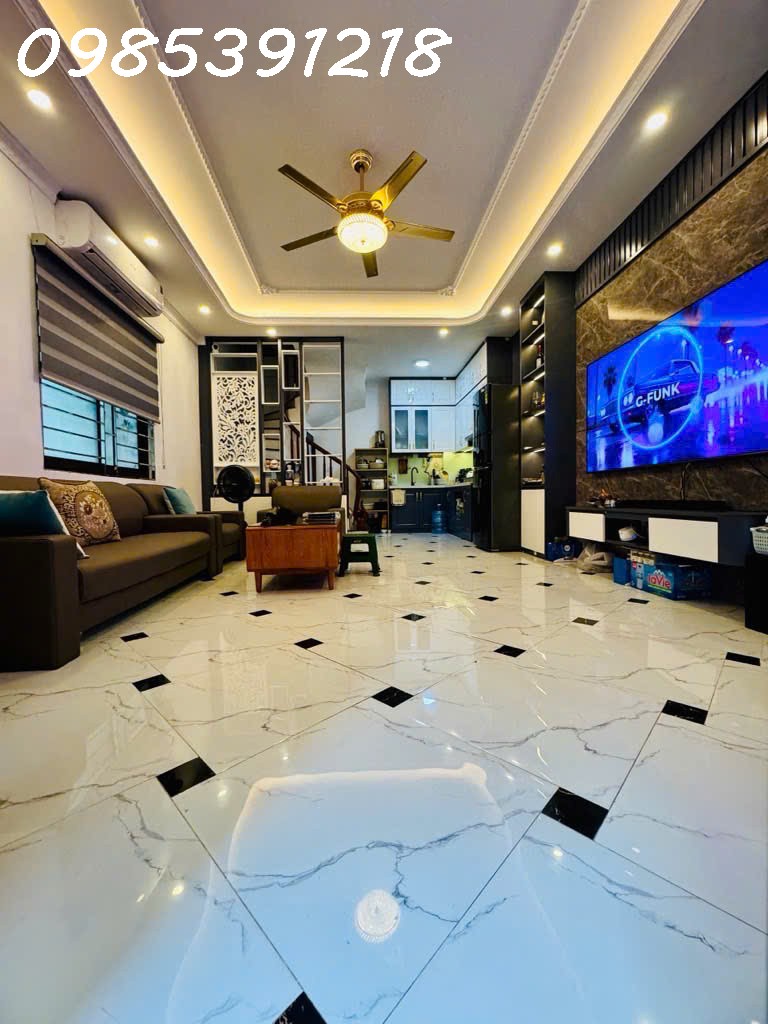 NHÀ SỔ ĐỎ - 35M2 - GIÁ CHỈ 5.85 TỶ (CTL) - SỬA NHẸ LÀ Ở NGAY