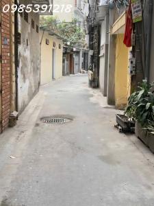 NHÀ SỔ ĐỎ - 35M2 - GIÁ CHỈ 5.85 TỶ (CTL) - SỬA NHẸ LÀ Ở NGAY
